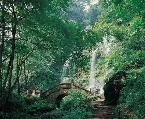 埃因霍温荷甲全胜遭终结，此前半程17-0-0进59球丢7球